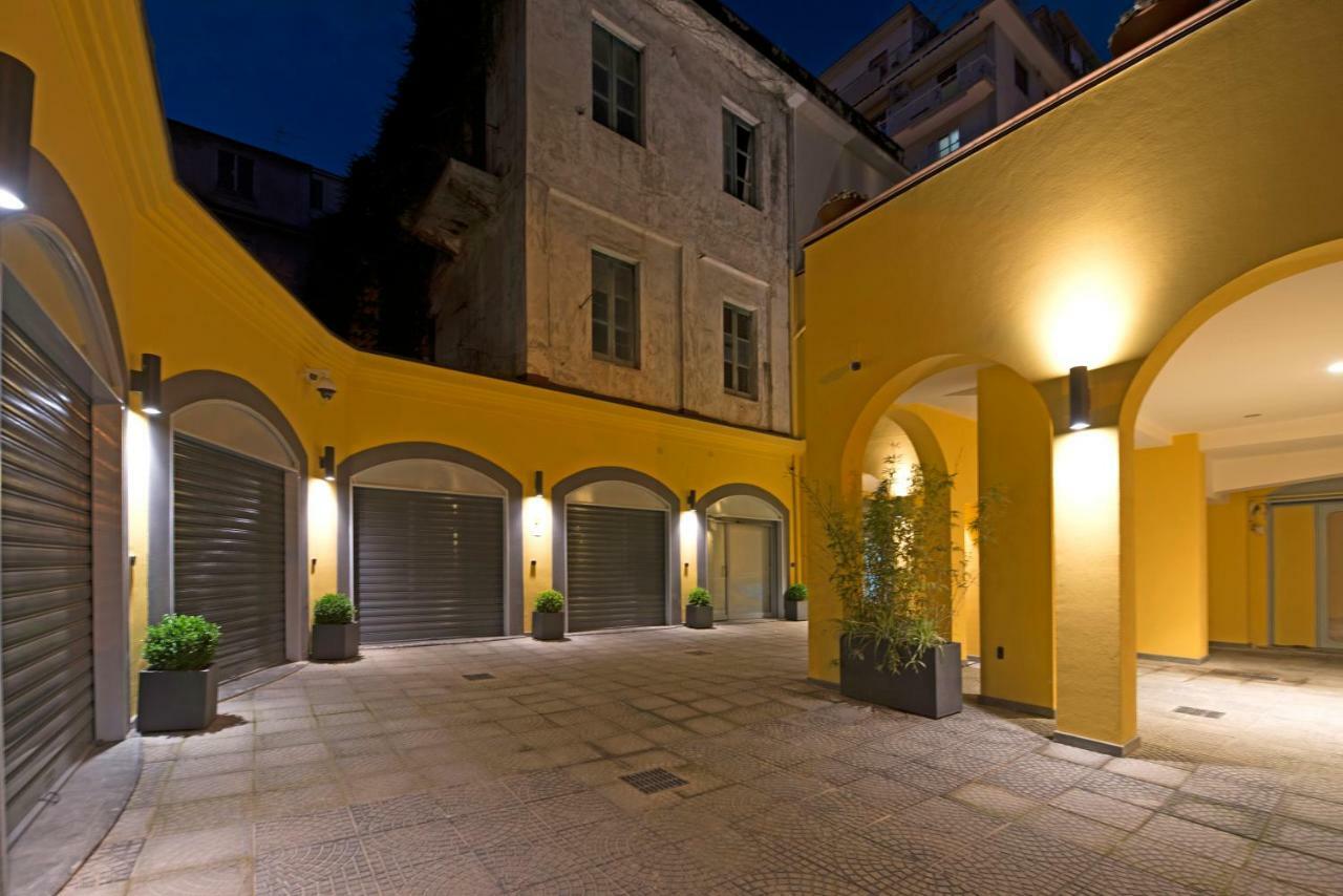 Апартаменты Le Terrazze Sul Cortile Салерно Экстерьер фото