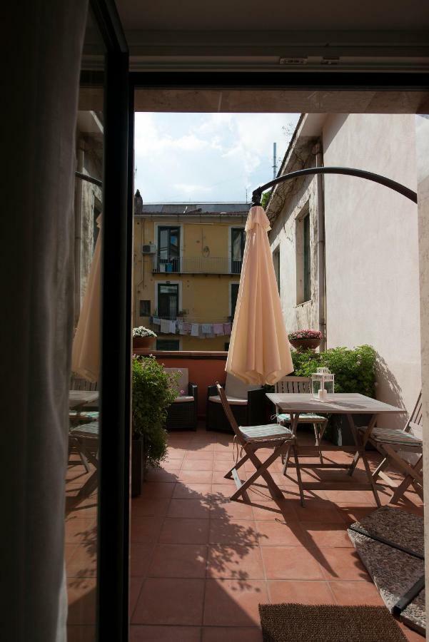 Апартаменты Le Terrazze Sul Cortile Салерно Экстерьер фото