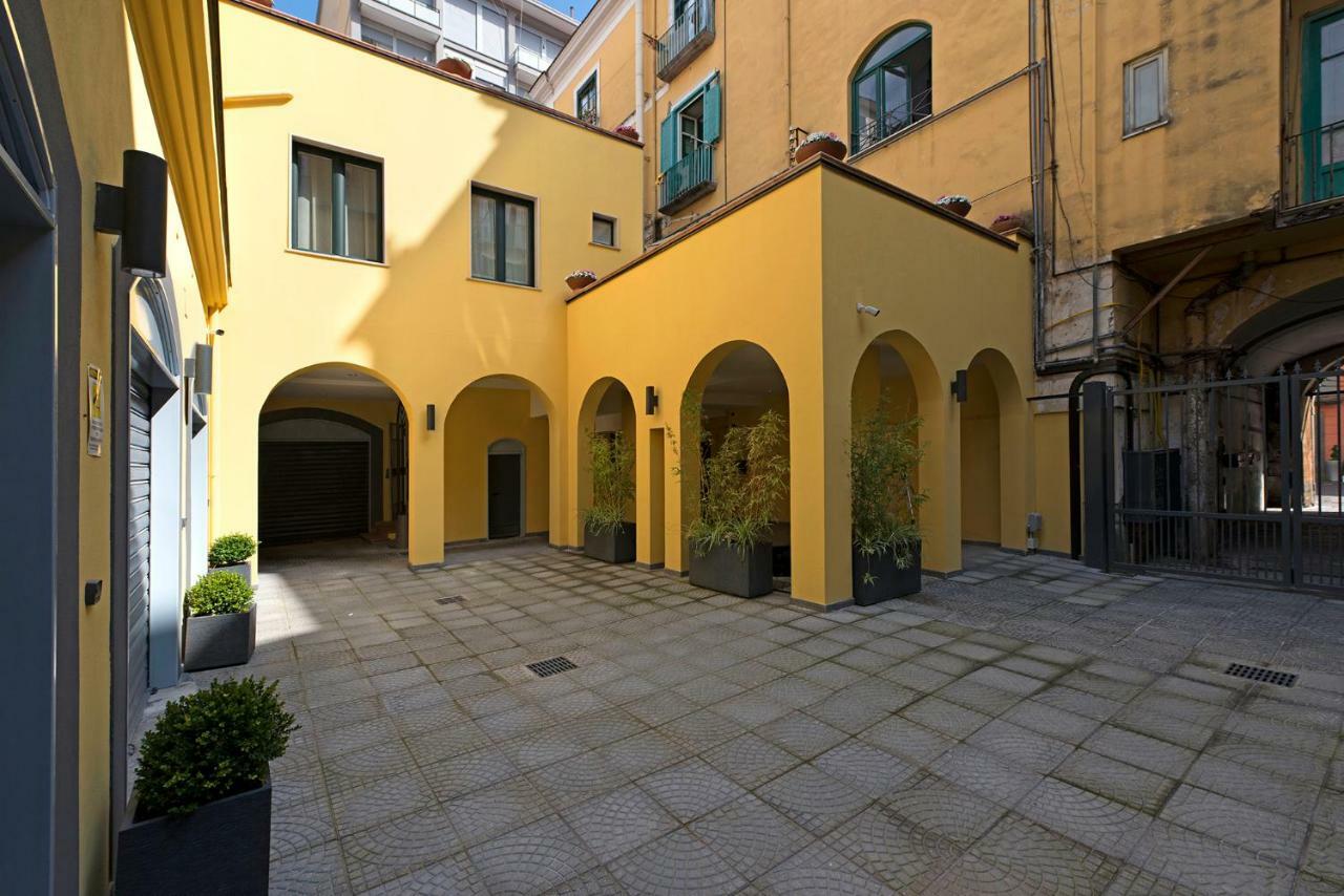 Апартаменты Le Terrazze Sul Cortile Салерно Экстерьер фото