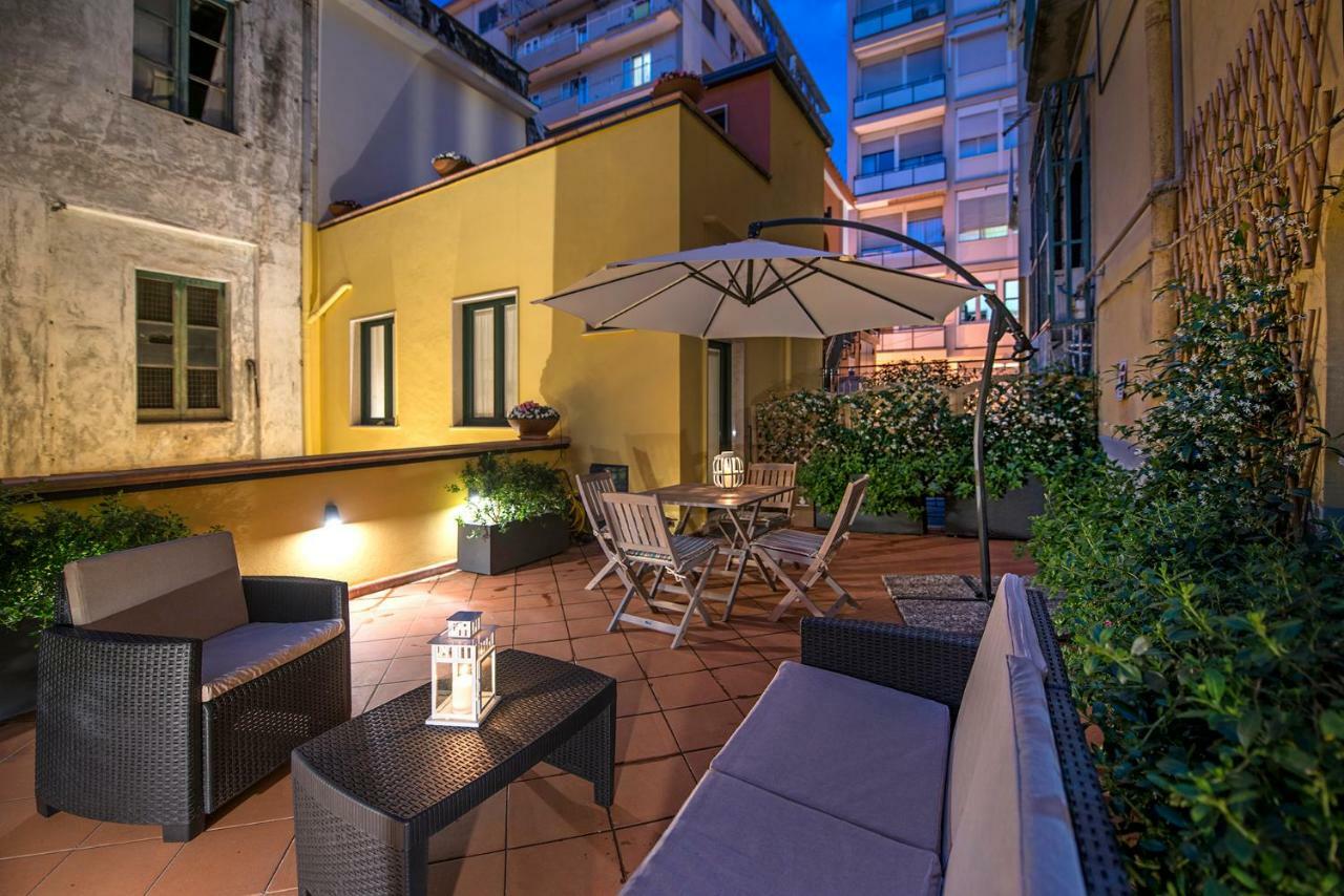 Апартаменты Le Terrazze Sul Cortile Салерно Экстерьер фото
