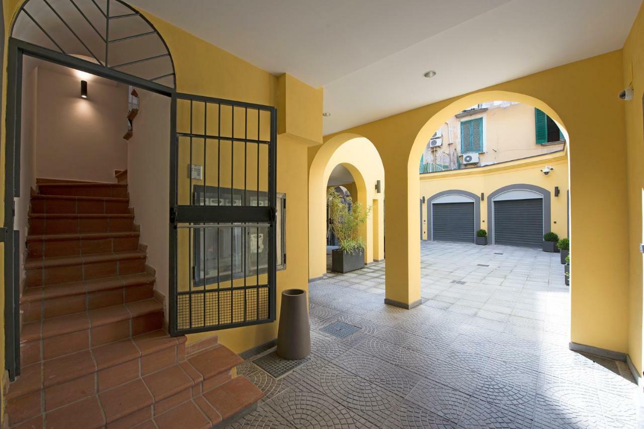 Апартаменты Le Terrazze Sul Cortile Салерно Экстерьер фото